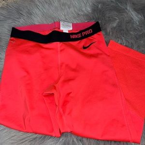 Nike pro capri